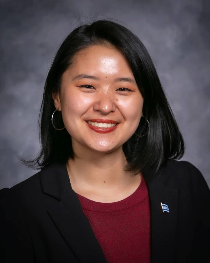 Zoe Lanier headshot